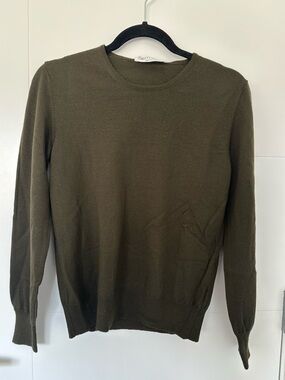 Fabiana Filippi Olive Crewneck 100% extrafine Wool Sweater - Made in Italy